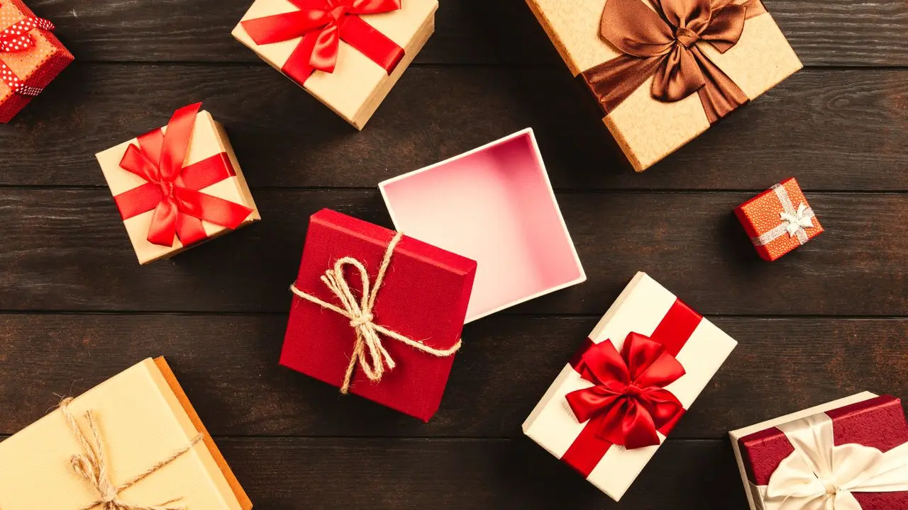 クリスマスプレゼントは10月に買え！11月の値上がり前に確保する3つの理由