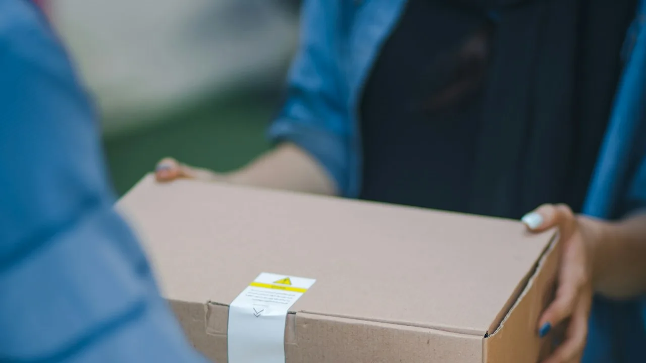 配送される荷物のイメージ。